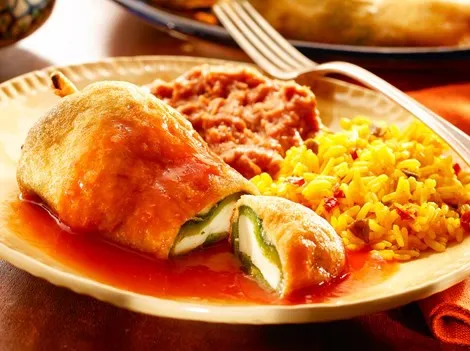 Chile Relleno Arroz Y Frijoles